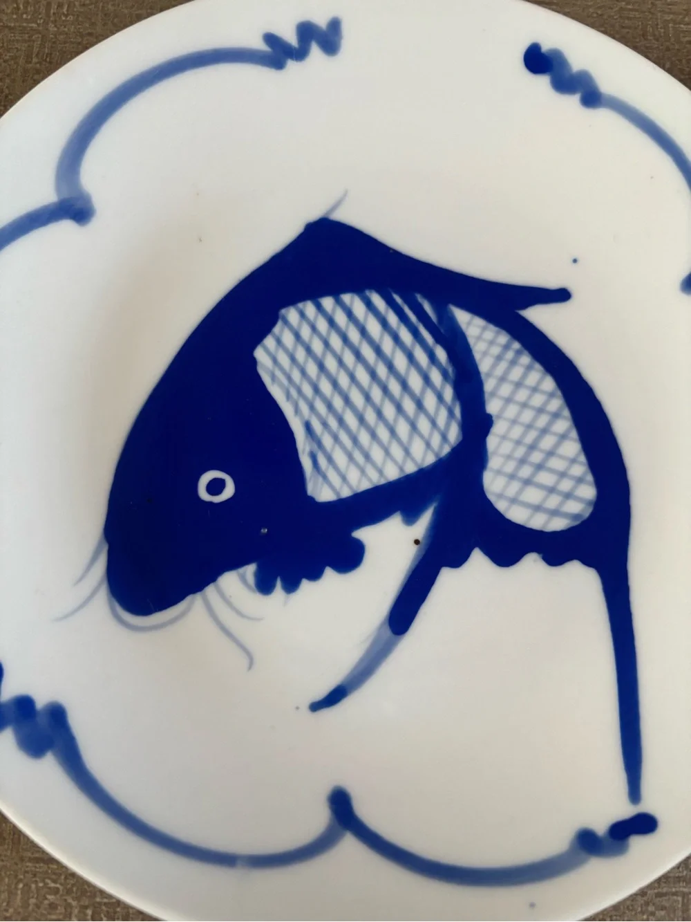 White Ceramic Fish Accent Plate in Blue - Decorative Pet Fish Motif